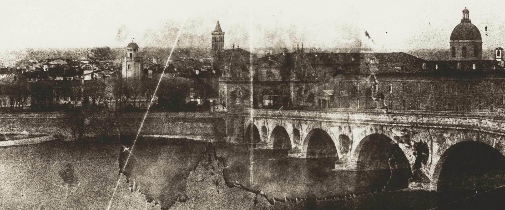 À la découverte du pont Neuf historique de Toulouse