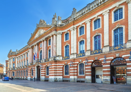 À la découverte de la place du Capitole : attraction touristique historique de Toulouse